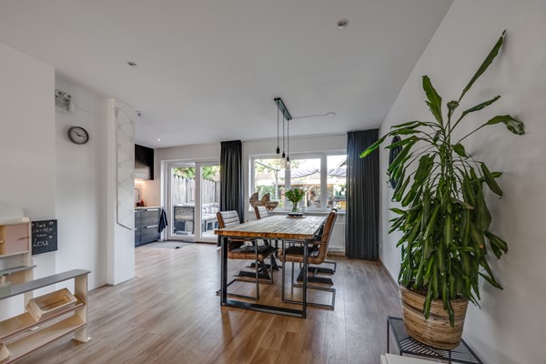 40_FUNDA_STRIJENSTRAAT 13_RIJEN.jpg